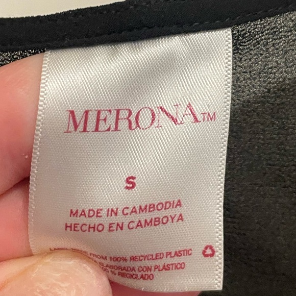 Swim cover up - Picture 3 of 5